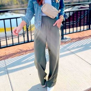 All in Motion Women's Stretch Woven High-Rise Wide Leg Pants